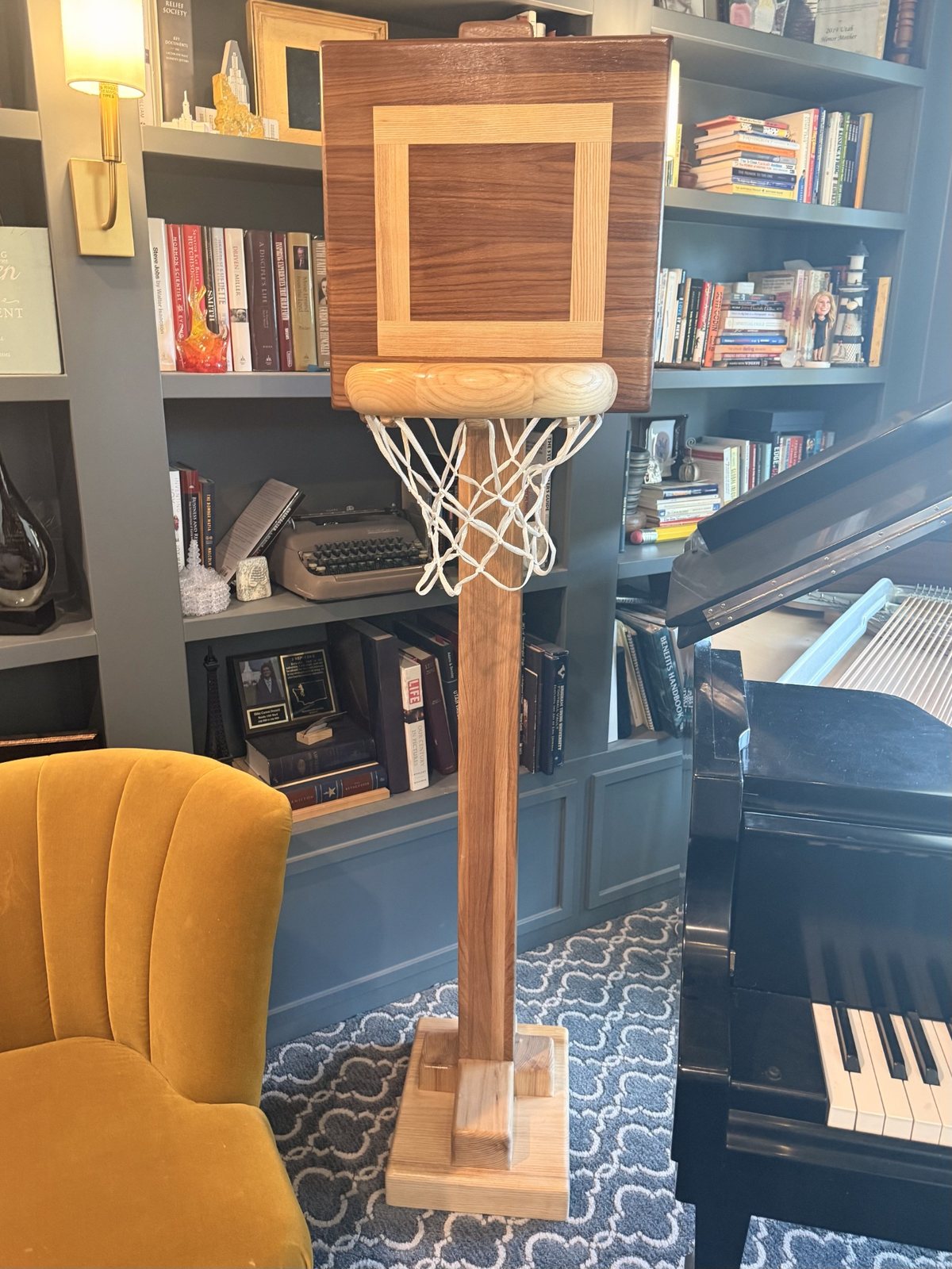 Standard 01 freestanding hardwood basketball standard