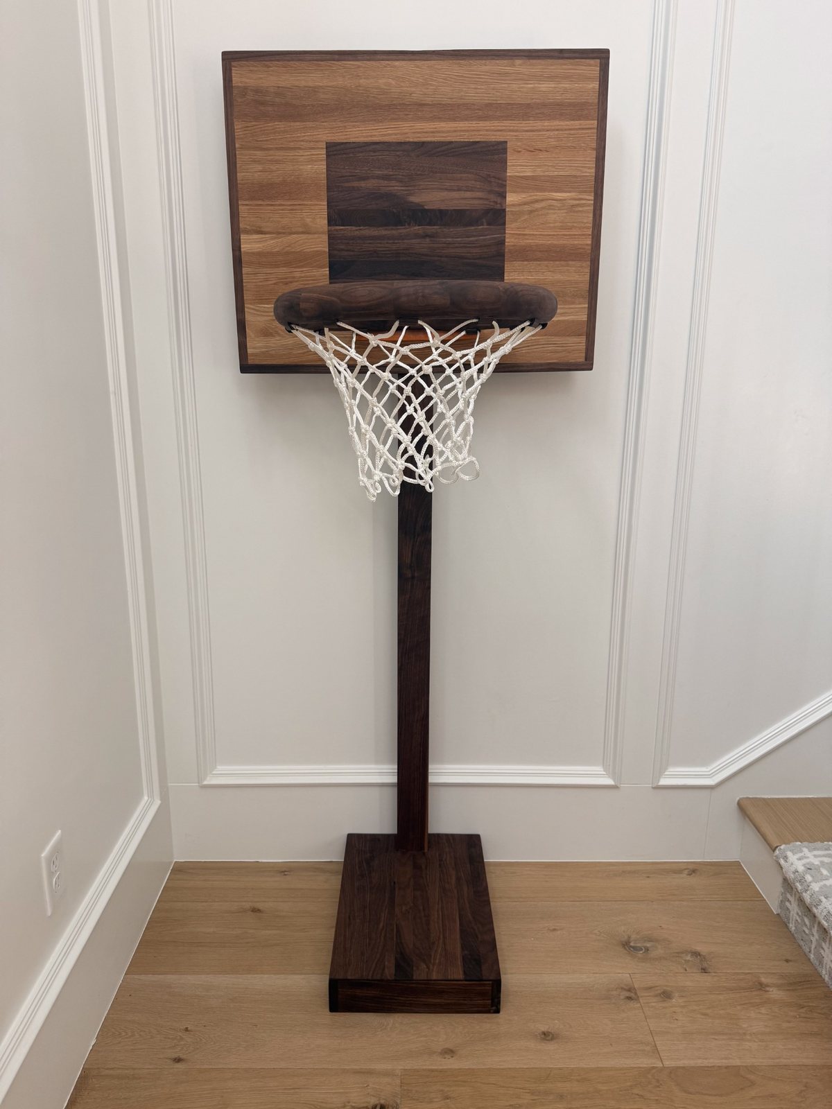 Standard 04 freestanding hardwood basketball standard
